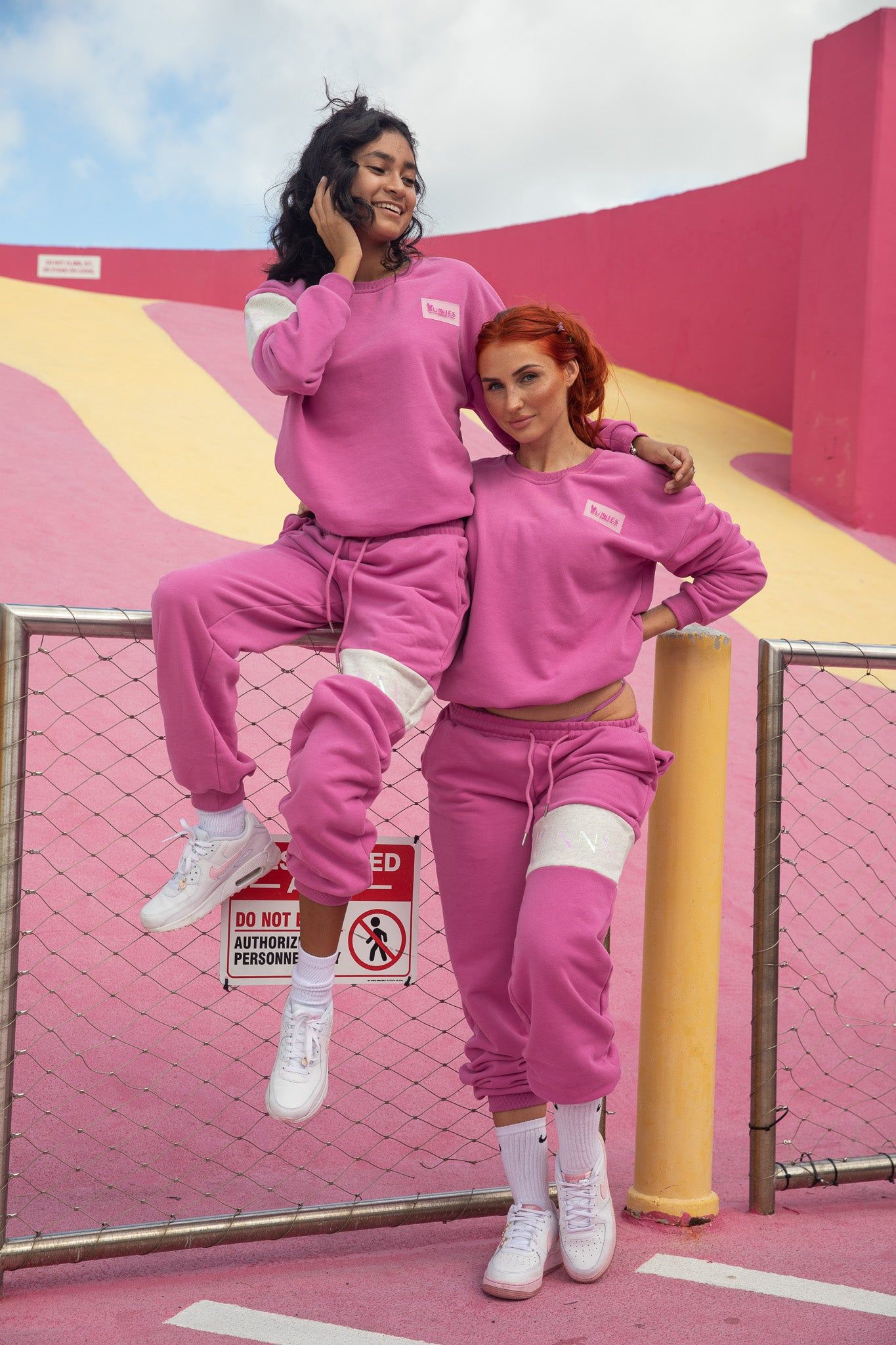 SWEATSHIRT IN FUCHSIA - BUNNIES ROOM