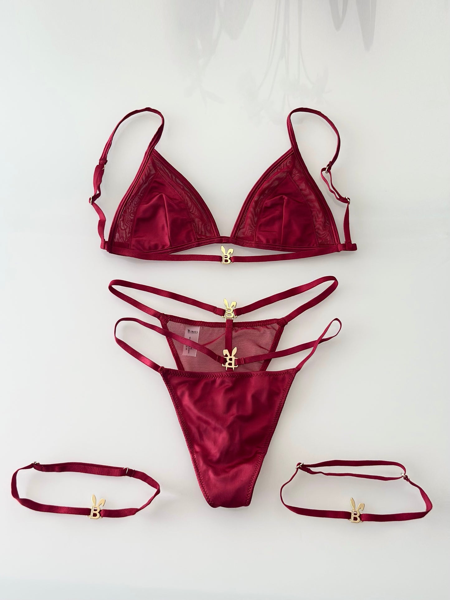 LINGERIE SET IN RED WINE