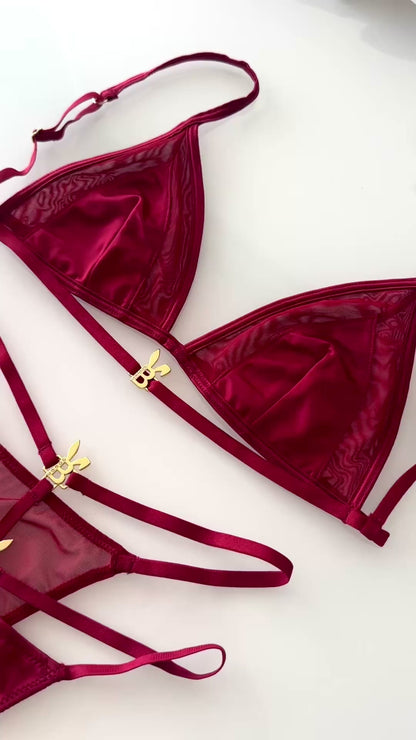 LINGERIE SET IN RED WINE
