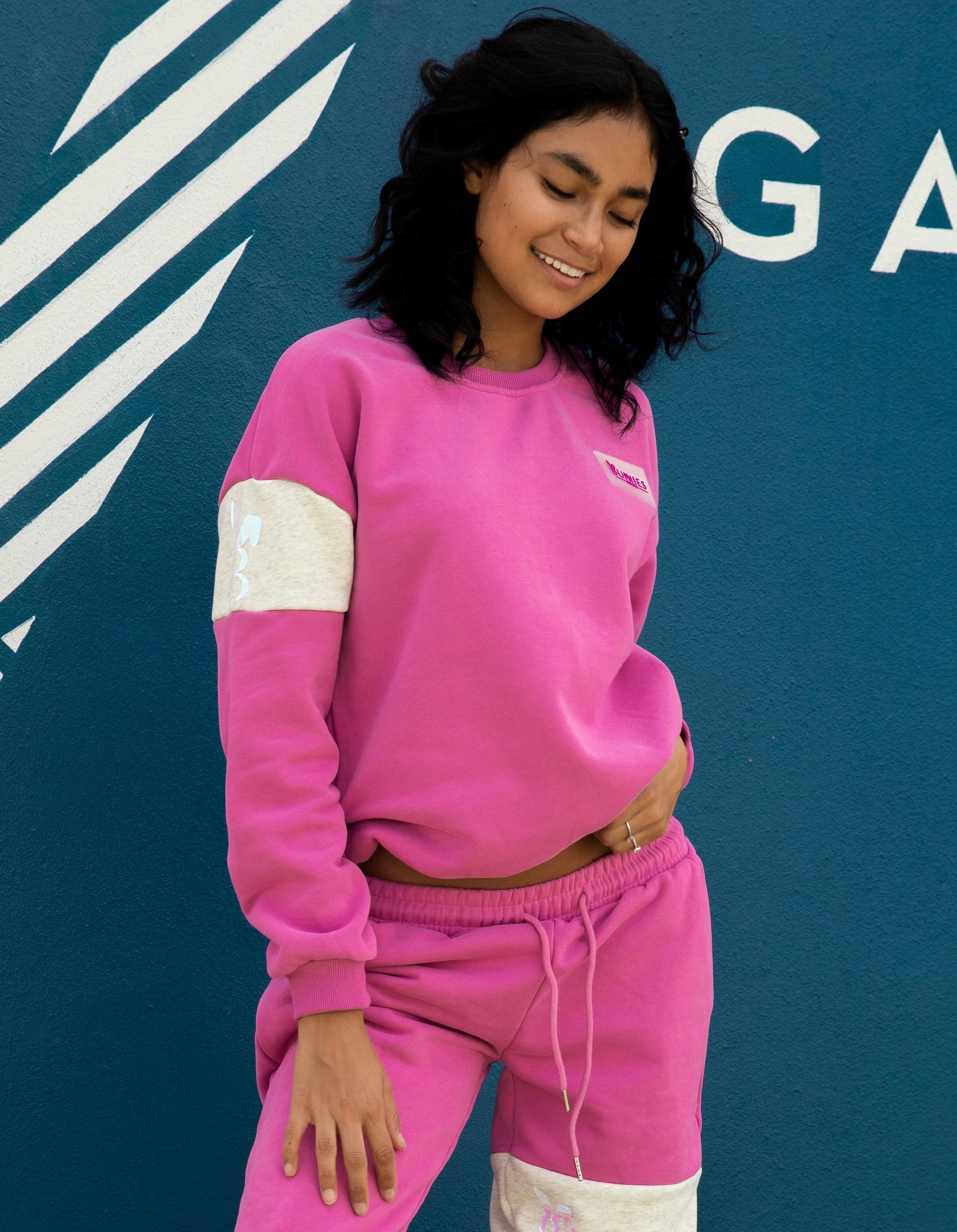 Fuchsia discount pink sweatshirt